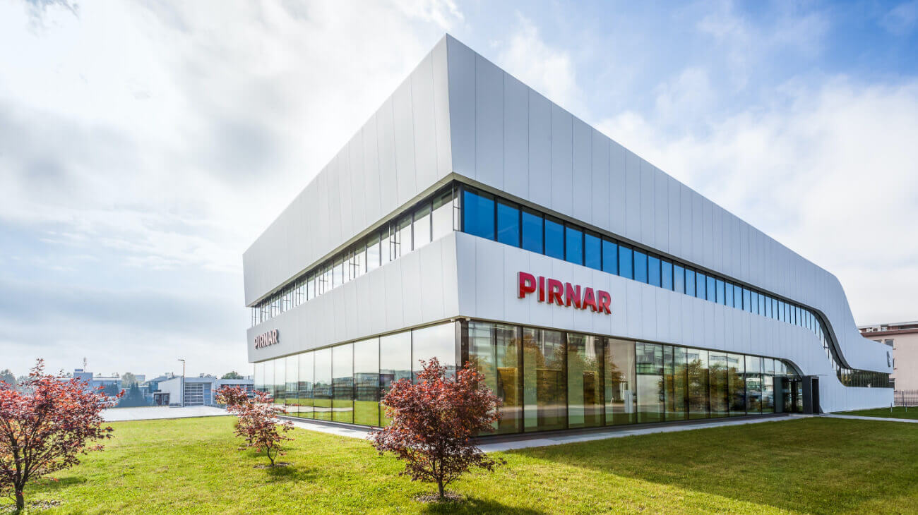 Instalaciones comerciales y de producción de Pirnar